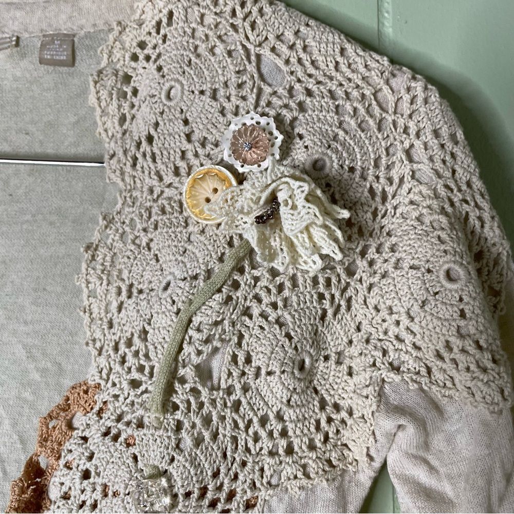 Vintage Anthropologie Knitted Knotted Cobbled Roads Crochet Doily Cardigan M - Picture 3 of 10
